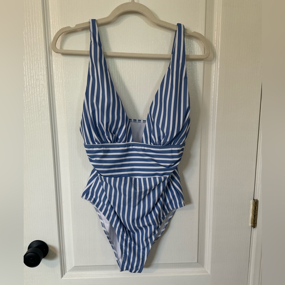 Bathing suit